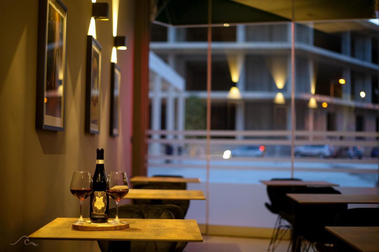 Hotel Libertas Vlorë 外观 照片