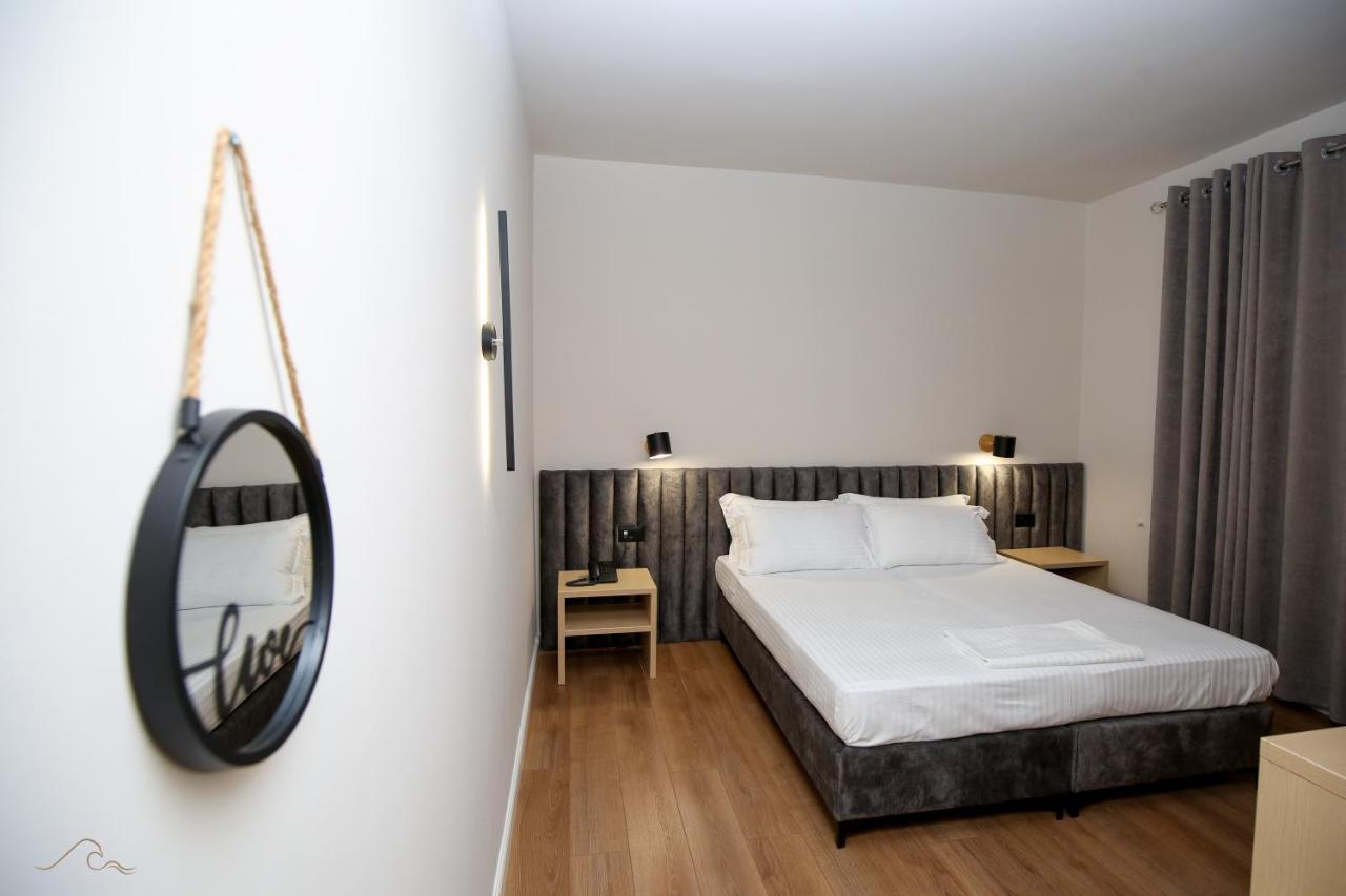 Hotel Libertas Vlorë 外观 照片