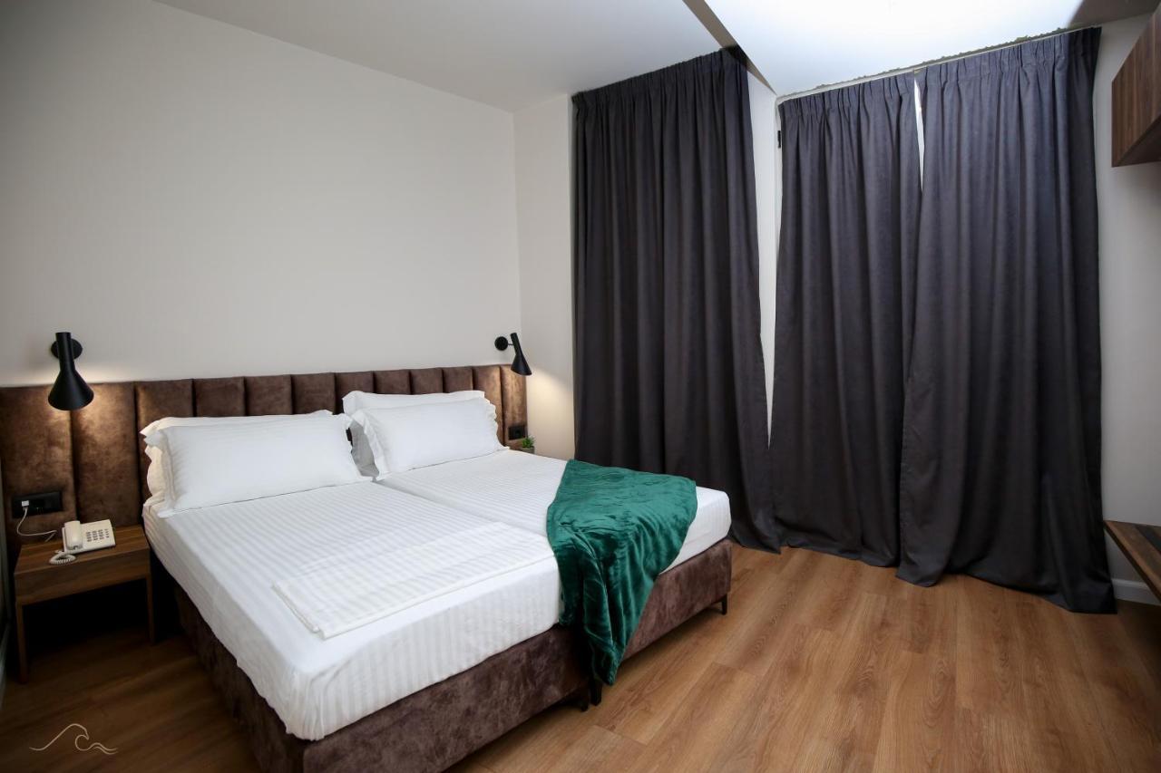 Hotel Libertas Vlorë 外观 照片