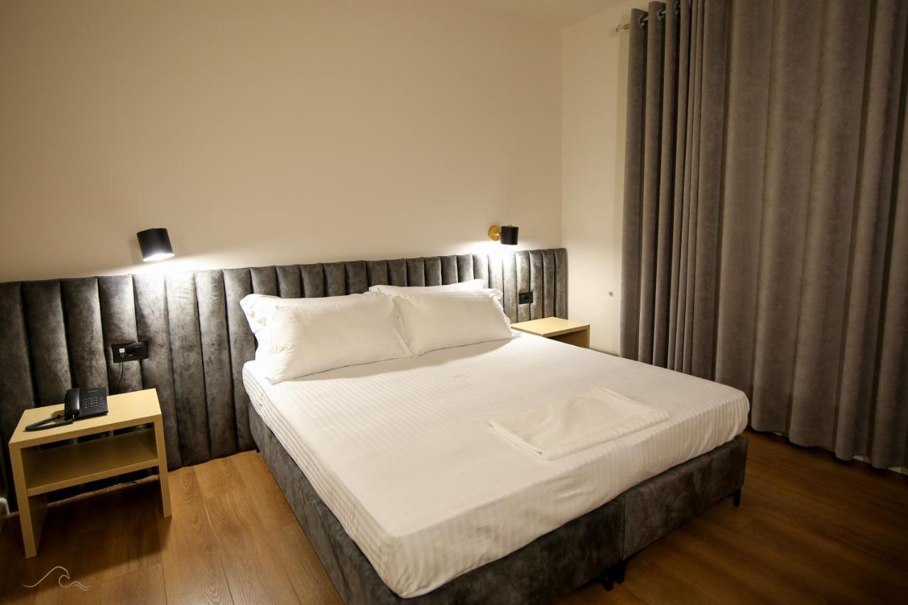 Hotel Libertas Vlorë 外观 照片