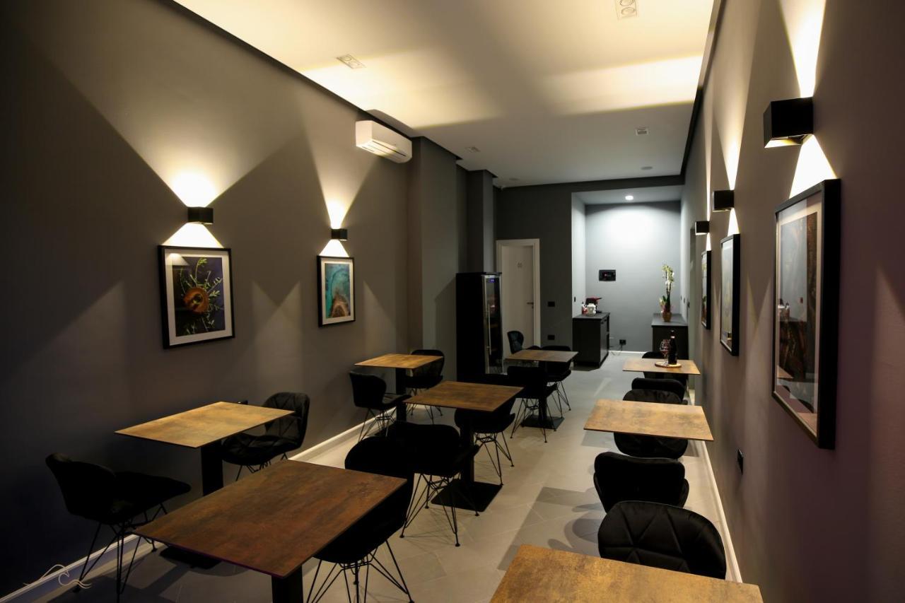 Hotel Libertas Vlorë 外观 照片